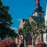 Breuer's Ruedesheimer Schloss 4* Rüdesheim am Rhein