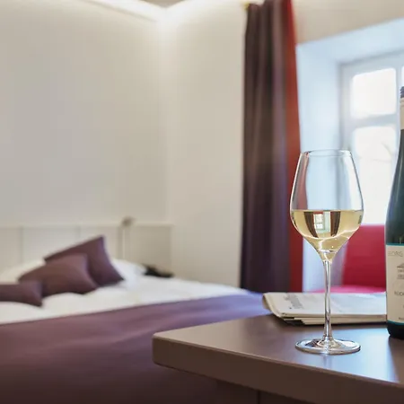 Breuer's Ruedesheimer Schloss