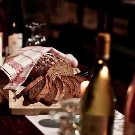 Breuer's Ruedesheimer Schloss Hotel