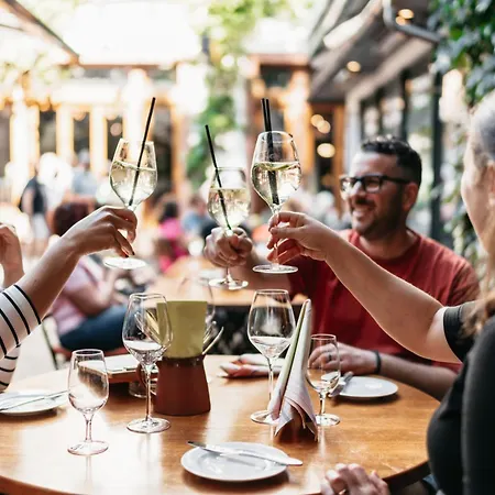 Breuer's Ruedesheimer Schloss