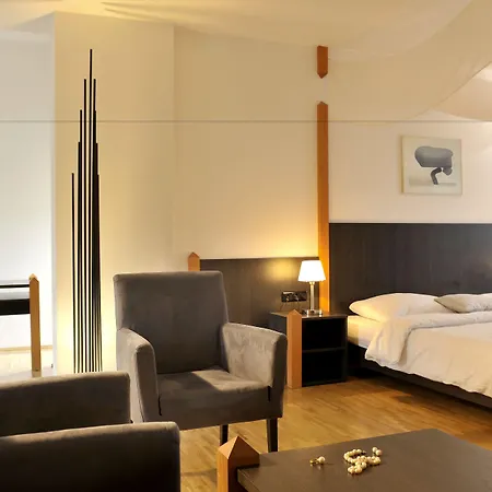 Breuer's Ruedesheimer Schloss