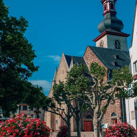 Breuer's Ruedesheimer Schloss 4* Rüdesheim am Rhein