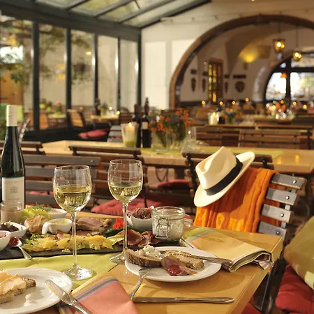 Breuer's Ruedesheimer Schloss Rüdesheim am Rhein