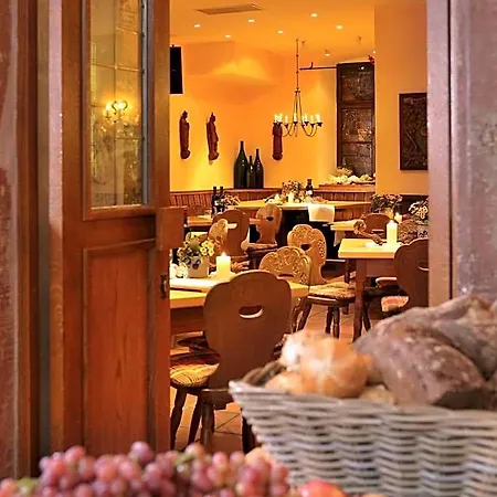 Breuer's Ruedesheimer Schloss Otel 4*