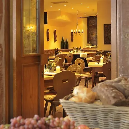 Breuer's Ruedesheimer Schloss Hotel