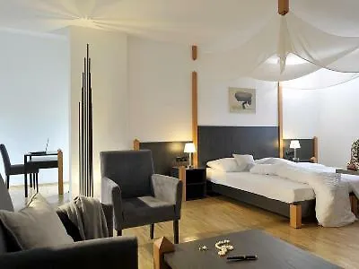 Breuer's Ruedesheimer Schloss Otel Rüdesheim am Rhein