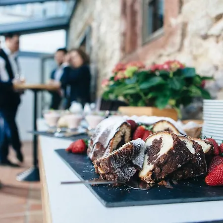 Hotel Breuer's Ruedesheimer Schloss Rüdesheim am Rhein